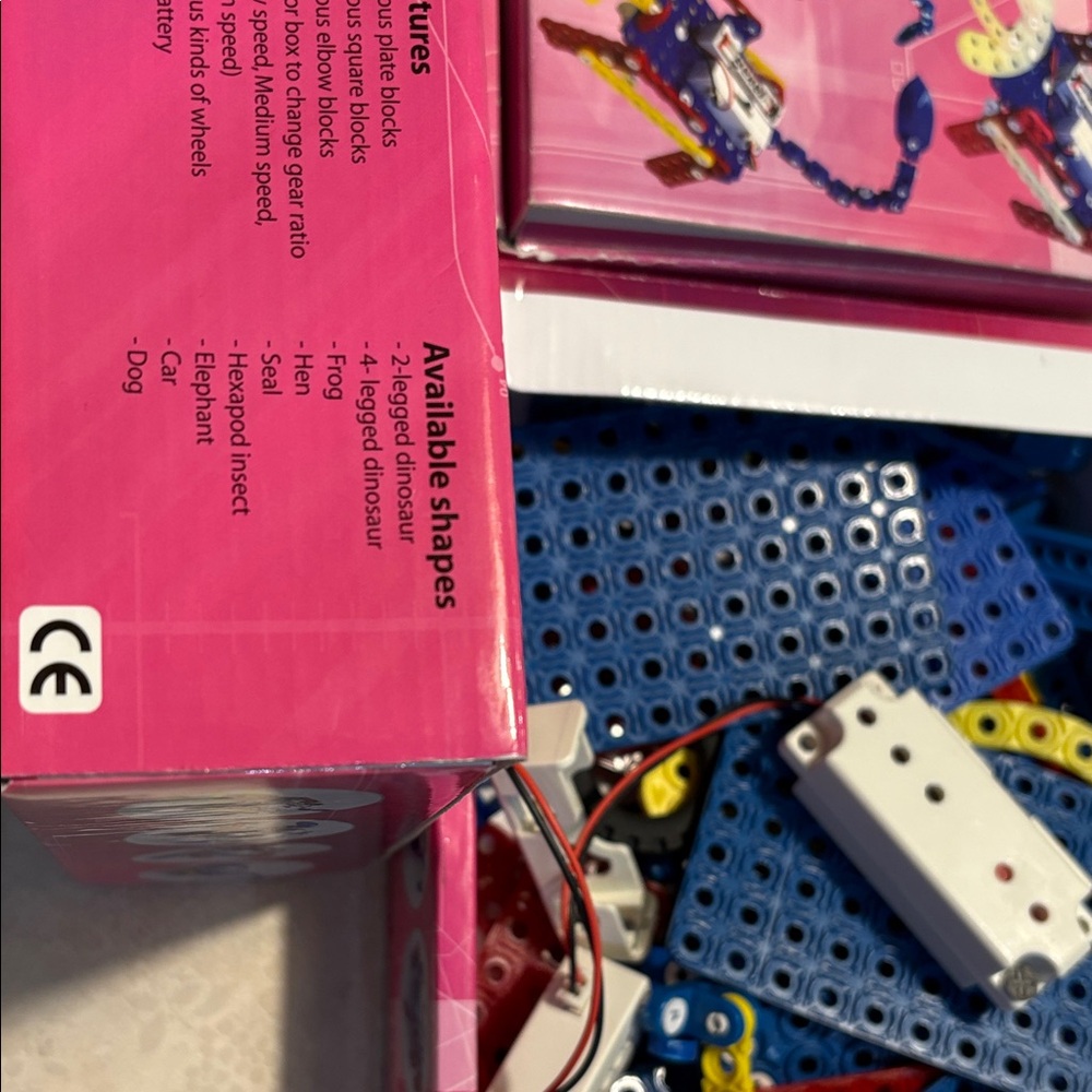 RoboBlock Building Sets (4 boxes) - Picture 8 of 9